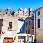 Апартаменты Chaleureux Au Pied De La Cite Avec Parking