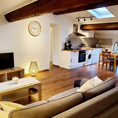 Apartment Chaleureux Au Pied De La Cite Avec Parking